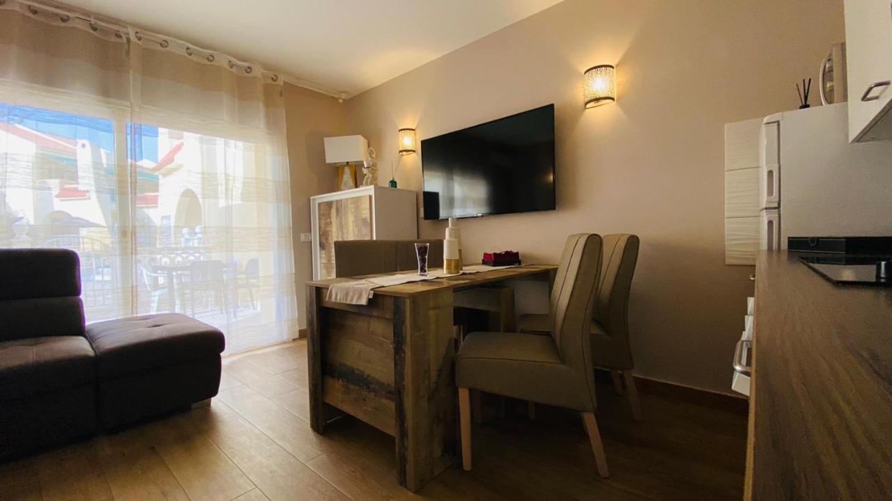 Apartment Luxury Fronte Piscina Mareverde A&v Costa Adeje (Tenerife)