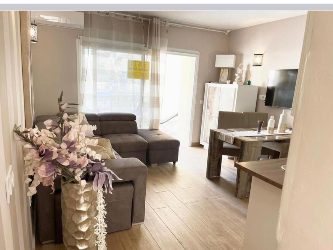 Apartamento Luxury Fronte Piscina Mareverde A&v *